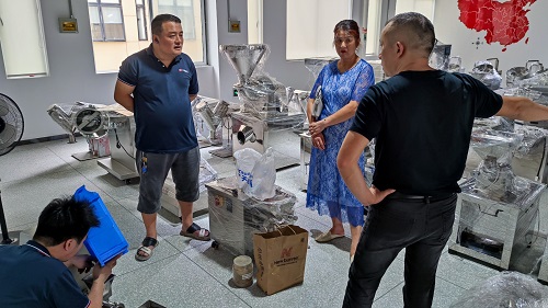 中南藥機：物料試機，認真服務每一位客戶